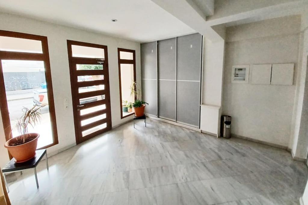 קלמאטה Comfy City Hideaway מראה חיצוני תמונה