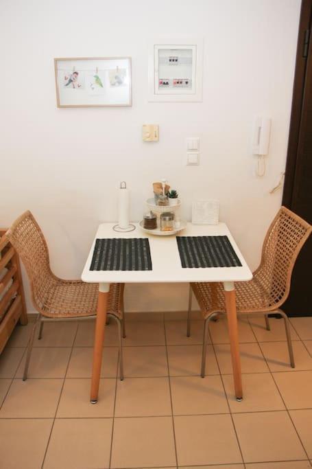 קלמאטה Comfy City Hideaway מראה חיצוני תמונה